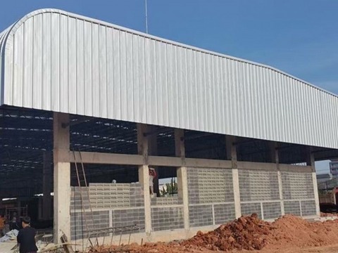 รับออกแบบหลังคาเหล็กตามโรงงาน รับออกแบบหลังคาเหล็กตามโรงงาน